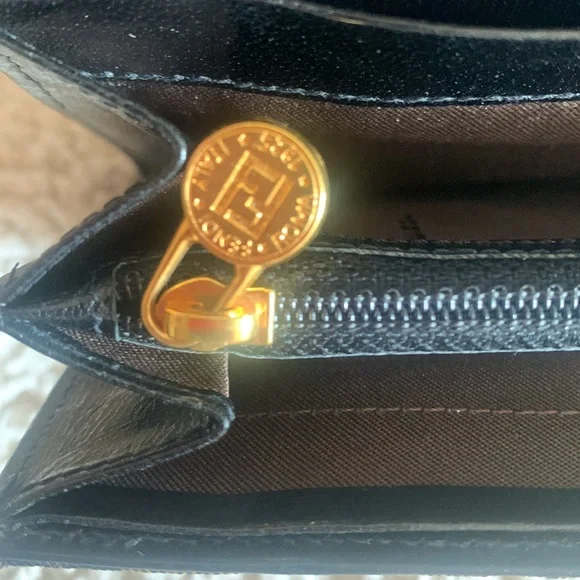 FENDI authentic long wallet! - Picture 6 of 15